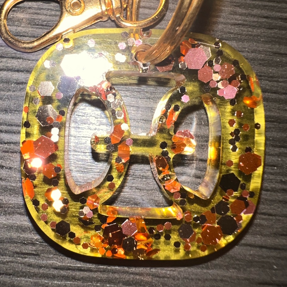 Keychain - Picture 12 of 12